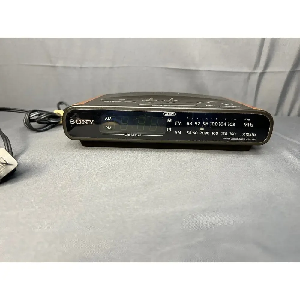 Vintage Sony Dream Machine Clock Radio Alarm Woodgrain
